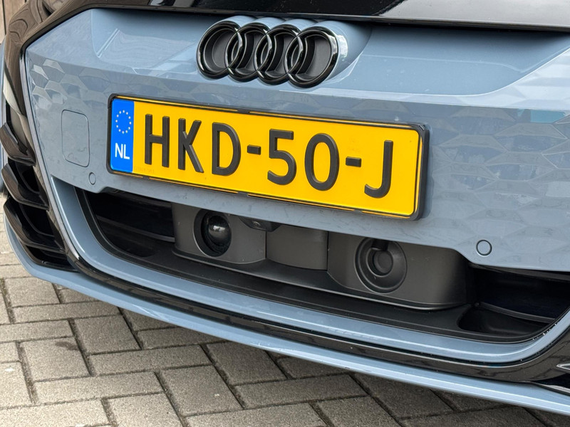 43448549-5.jpg