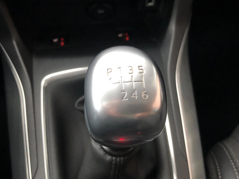 46668491-22.jpg